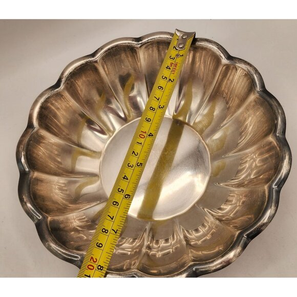 Reed & Barton Silver Plated Scalloped Bowl Holiday Elegant Christmas - Picture 6 of 8